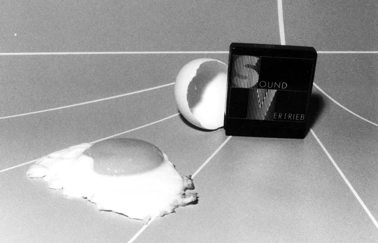 Soundvertrieb DX7 ROM Cartridge das Gelbe vom Ei Werbung.webp Soundvertrieb DX7 ROM Cartridge das Gelbe vom Ei Werbung.webp