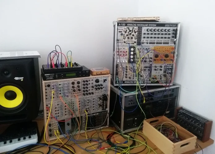 Das andere modulare Zeug.jpg Das andere modulare Zeug.jpg