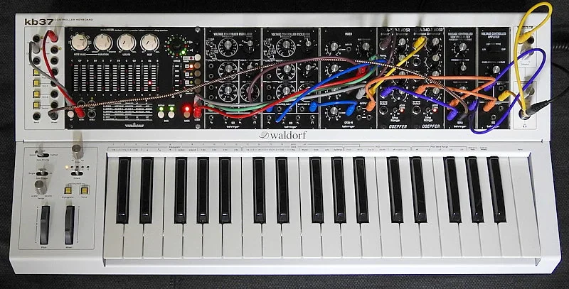 Waldorf_kb37_-_Vermona_Melodicer_-_Eurorack_i.webp