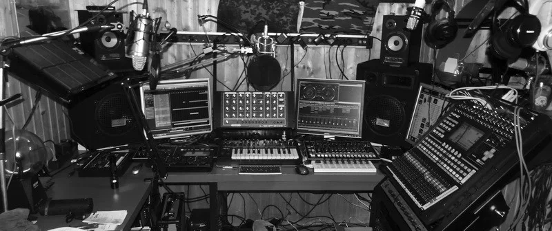 Studio 06.2014 5bw800.webp