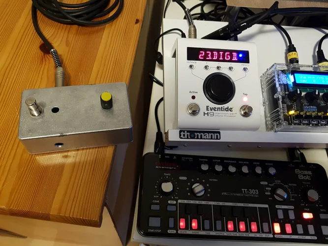 H9 Expression Switch Box_small - Kopie.jpg H9 Expression Switch Box_small - Kopie.jpg