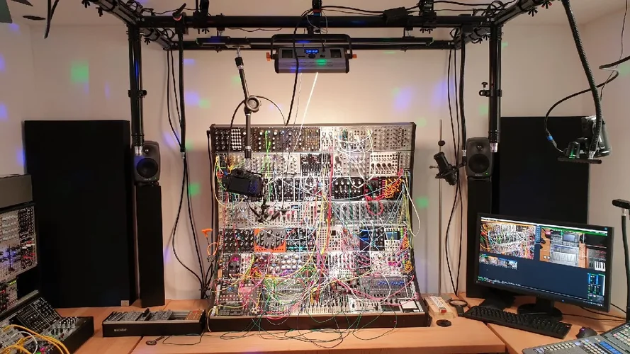 molespace_05.webp molespace_05.webp