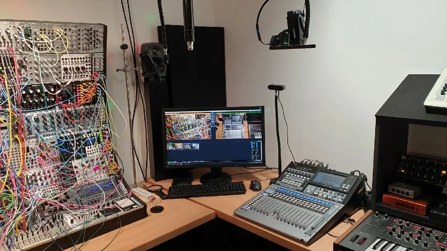 molespace_06.webp molespace_06.webp