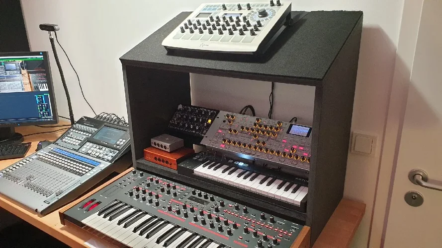 molespace_08.webp molespace_08.webp