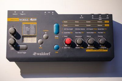 Waldorf 4 Pole - 1.jpg