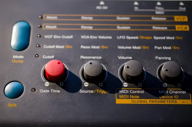 Waldorf 4 Pole - 4.webp