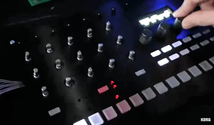 korg-drumlogue-drum-machine-view.jpg korg-drumlogue-drum-machine-view.jpg