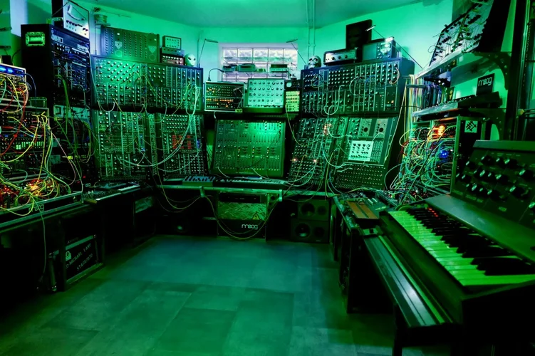 2021-022 Modular M5 total.webp