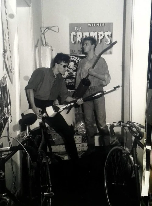 1939759_671470079563245_1571875662_o.jpg 1939759_671470079563245_1571875662_o.jpg