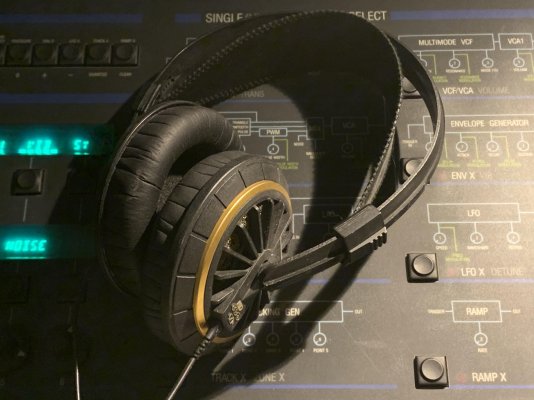 SennheiserHD430.jpg