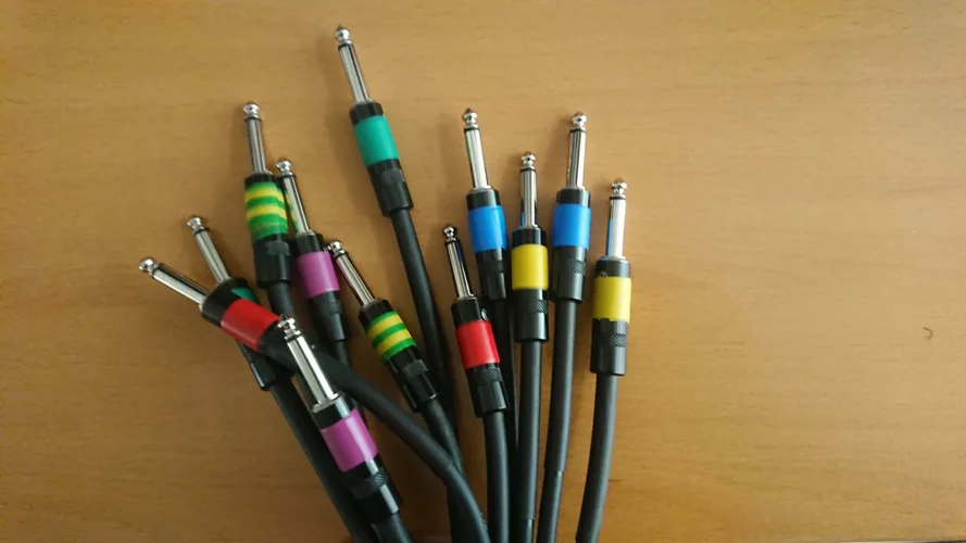 Kabelsalat.JPG Kabelsalat.JPG