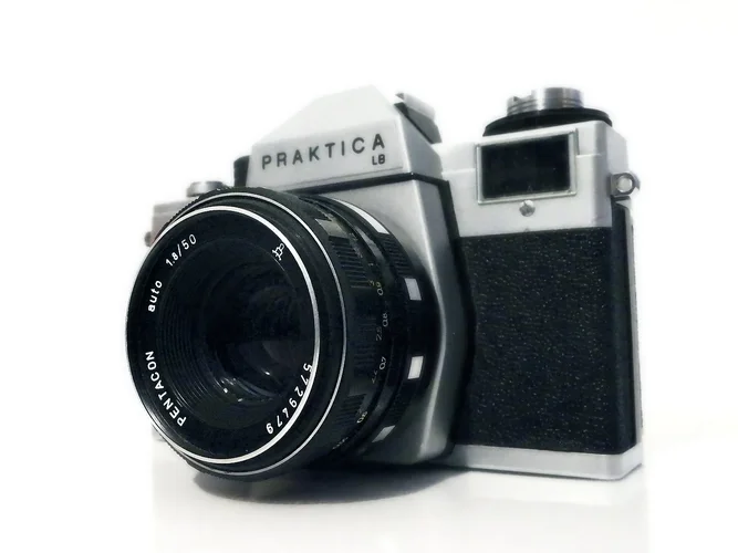 Cosso-Kamera Praktica LB Pentacon.webp