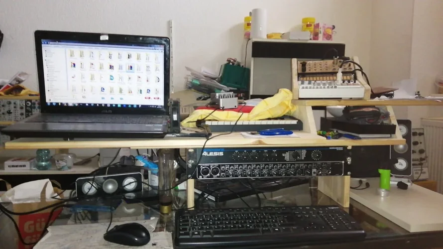 Tisch.webp Tisch.webp