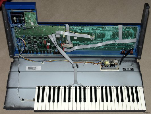 oberheim_ob12_2_2000.jpg