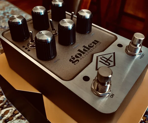 Golden.jpg Golden.jpg