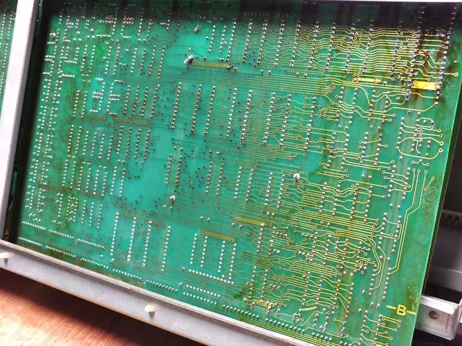 SX400_Hauptplatine_Unterseite_cut.webp