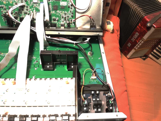 3 back weels.webp 3 back weels.webp