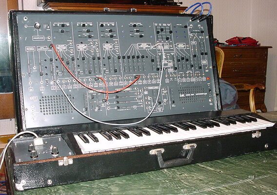 Arp2600.jpg