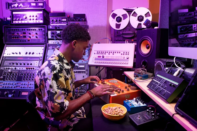 03_STUDIO.jpeg.jpg 03_STUDIO.jpeg.jpg