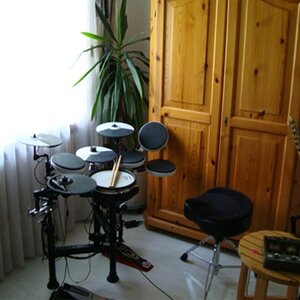 Dänoh Studio 1B