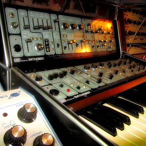 2018-014 Roland System 100.jpg