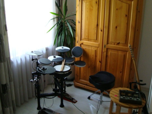 Dänoh Studio 1B