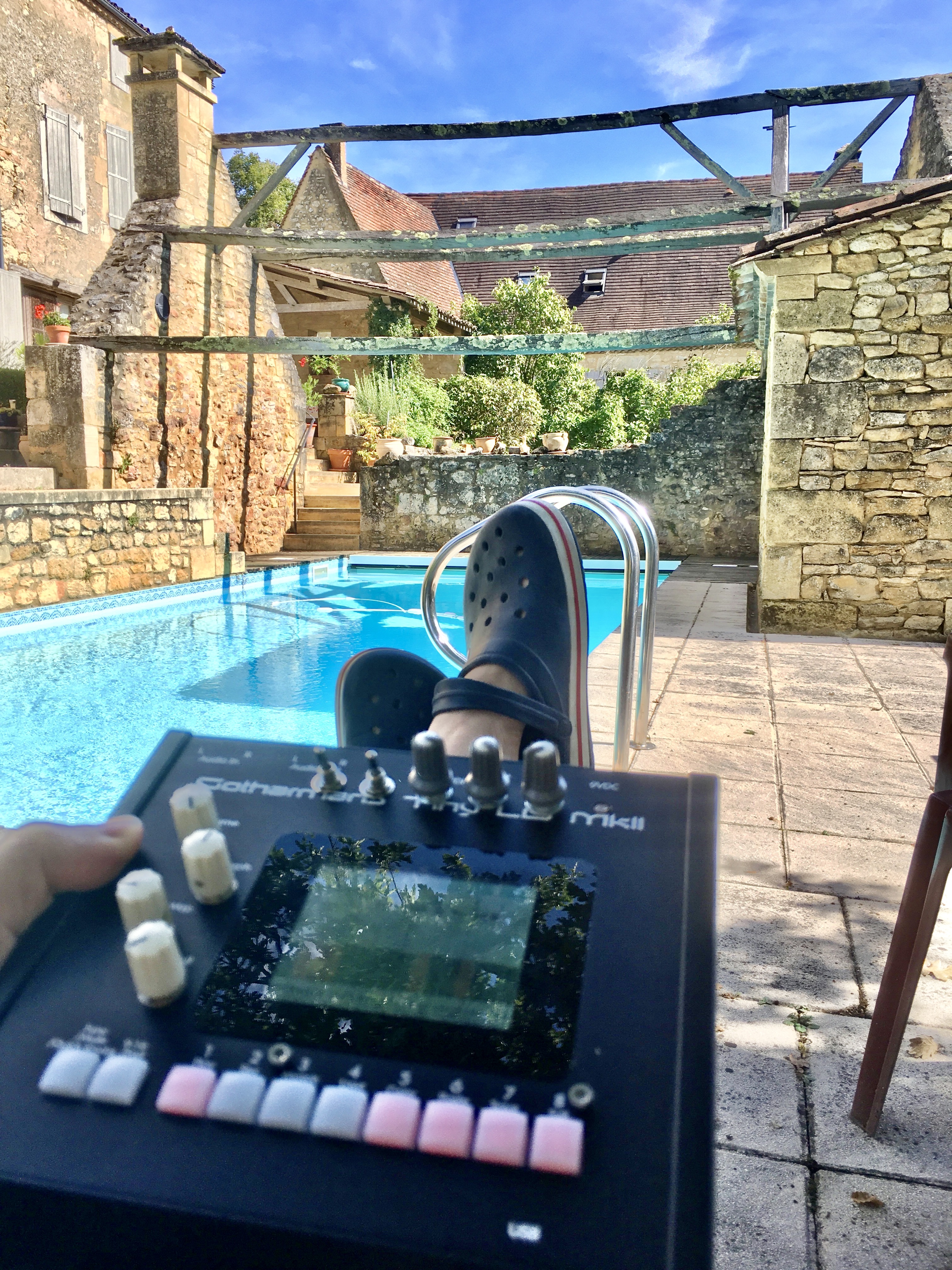 Tiny LD am Pool