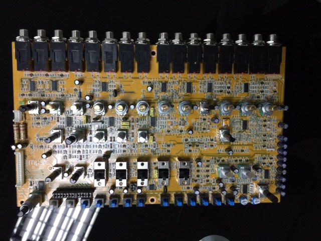 behringer-analog-drummachine.jpg