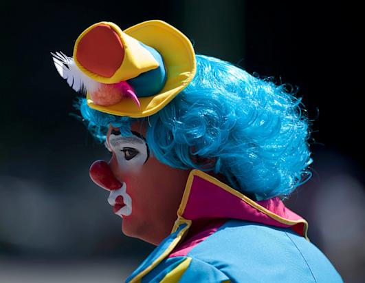 ap_14_clown_convention__nt_121026_ssh.jpg