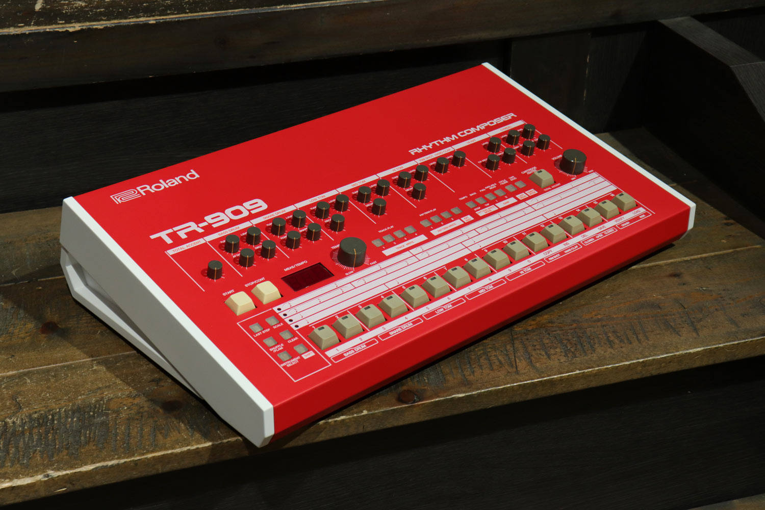 TR-909_RED1.jpg