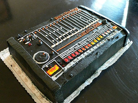 cake_mixer_303_tr_808.jpg