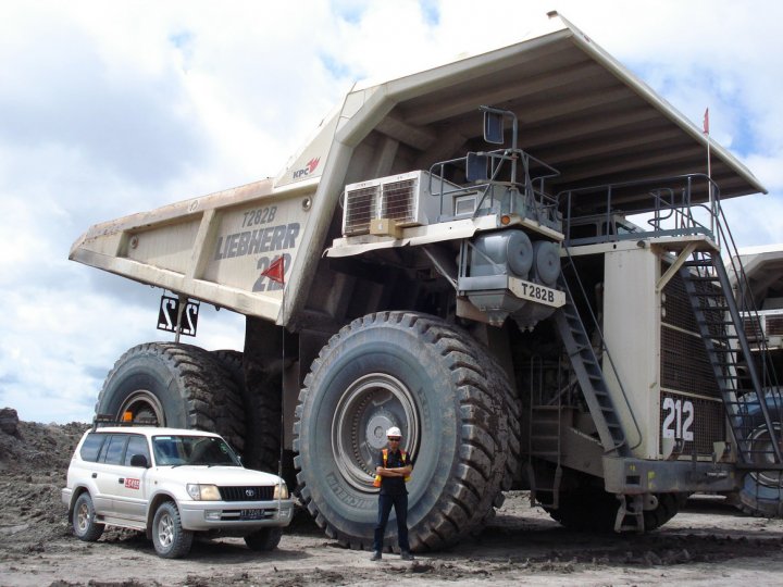 LIEBHERR_T282B_7.jpg