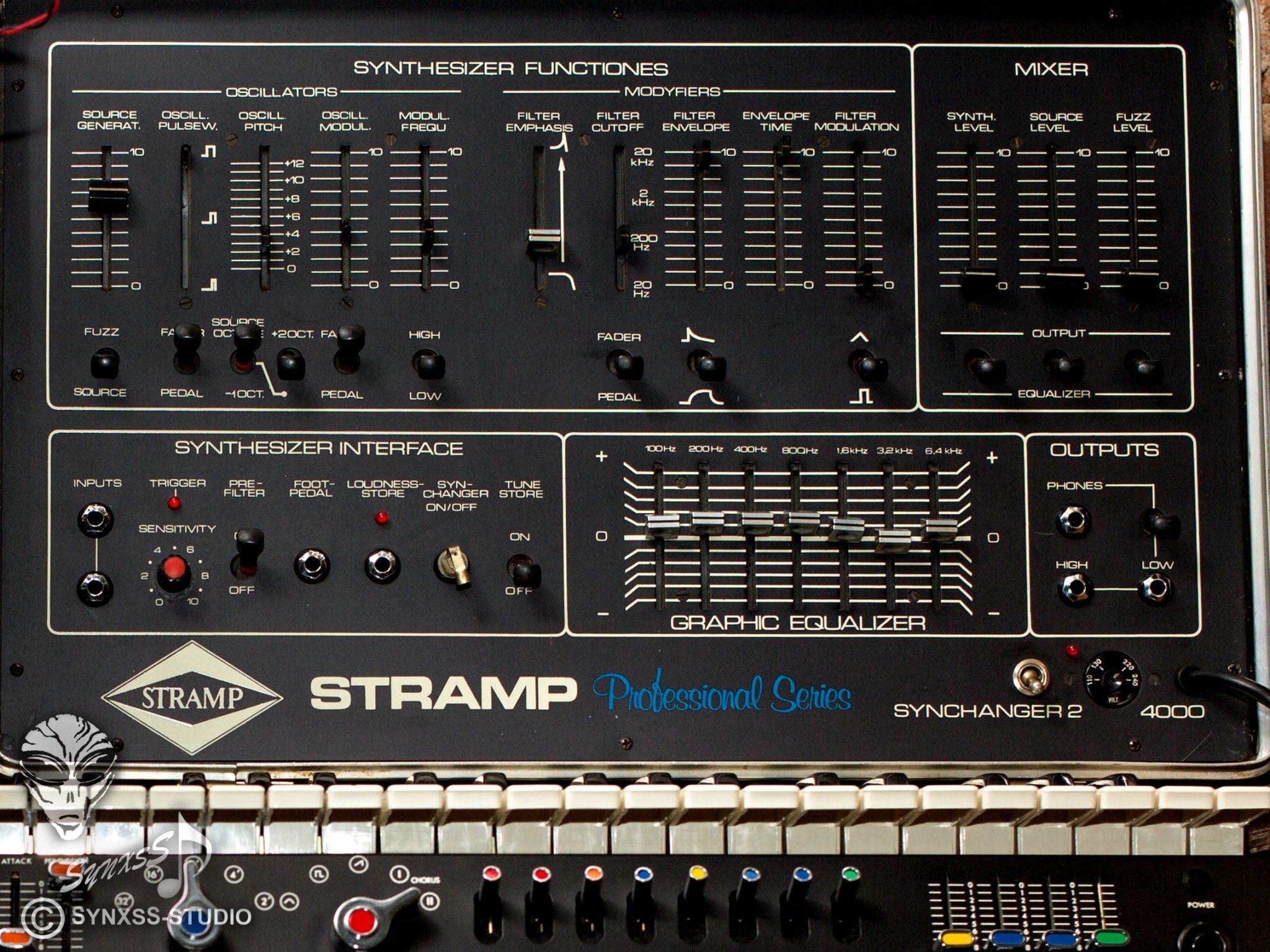 Stramp-4000-12.jpg