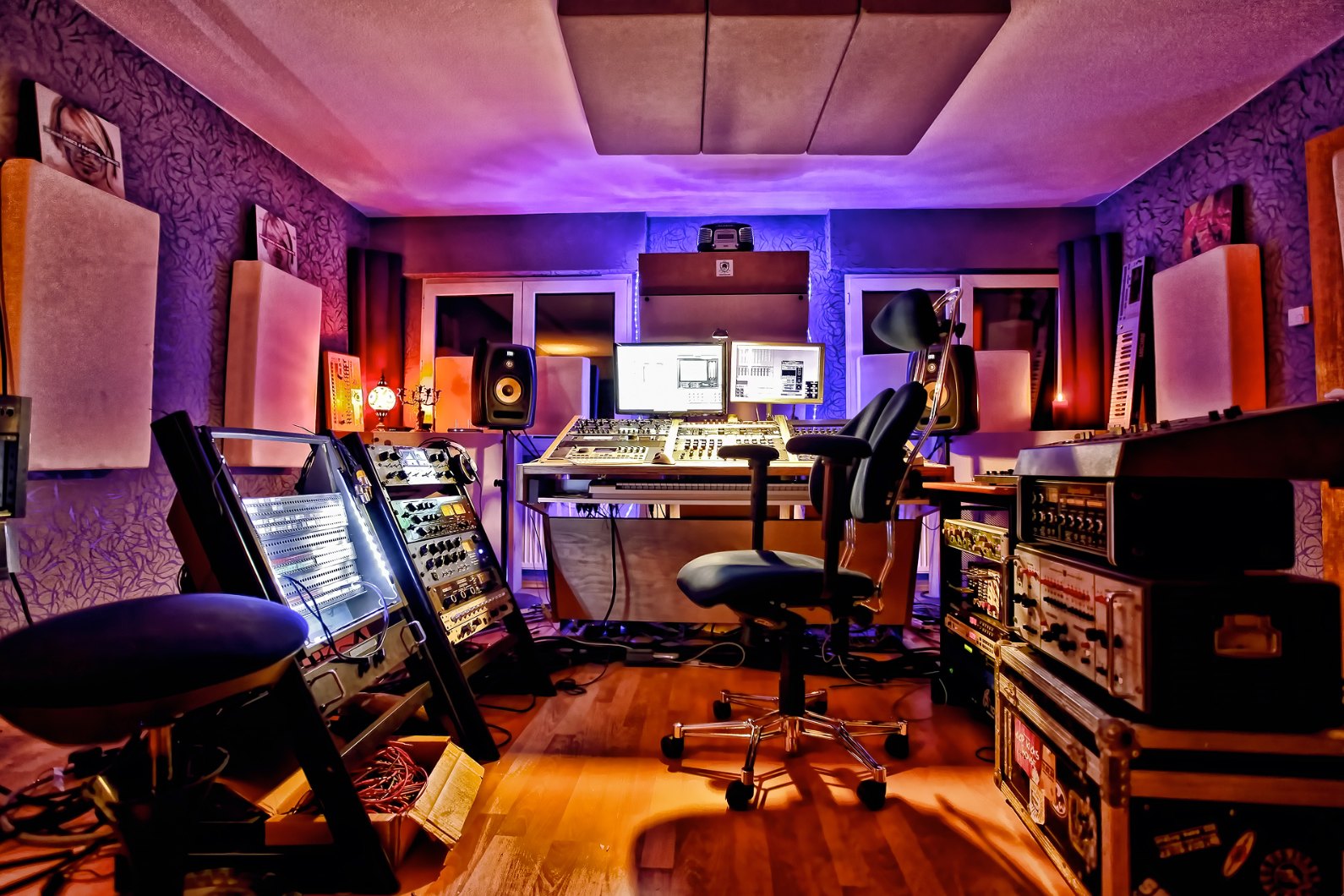 Robert_Babicz_studio.jpg