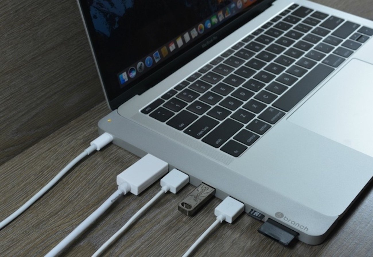 cPro-Form-Fit-USB-C-Hub-1.jpg