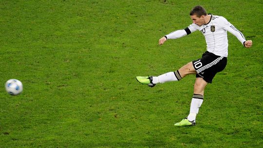 podolski-elfenbeinkueste-540x304.jpg