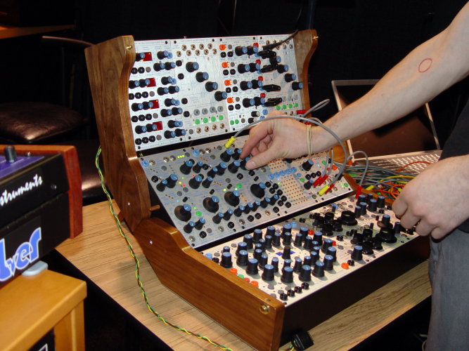 .slide_Buchla200eSmall.jpg