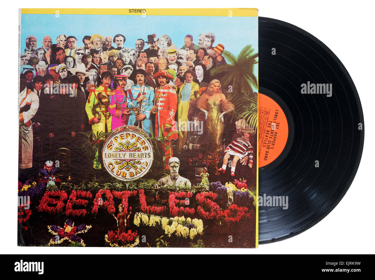 beatles-sergeant-peppers-lonely-hearts-club-band-album-EJRK9W.jpg