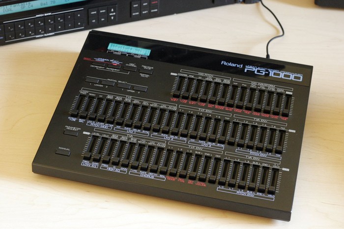 roland-pg-1000-synth-programmer-396932.jpg