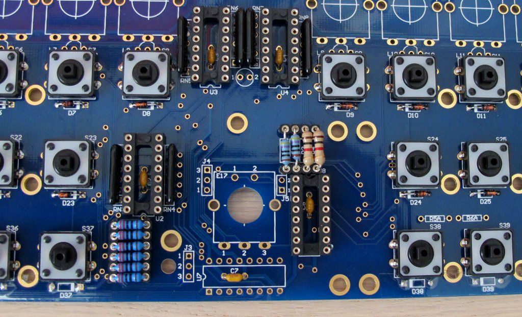 LED_Resistors_On_Sockets.jpg