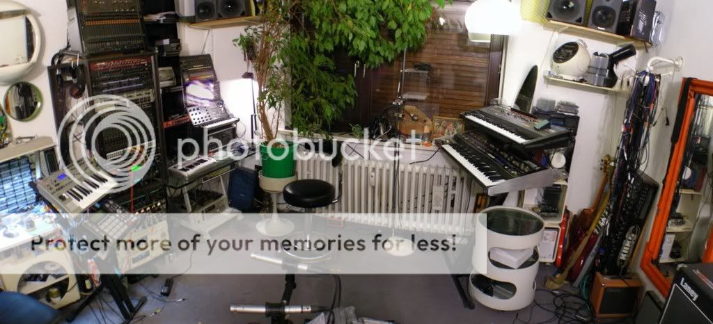 studio001.jpg