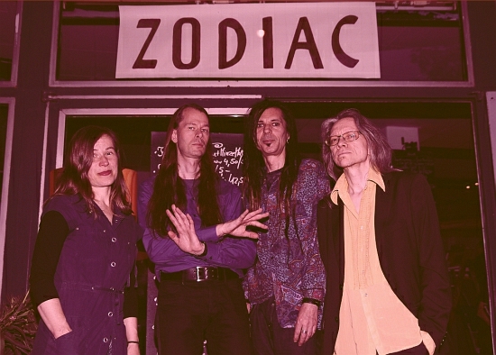 atelierTheremin_2009_Zodiac_bl_sequ.jpg