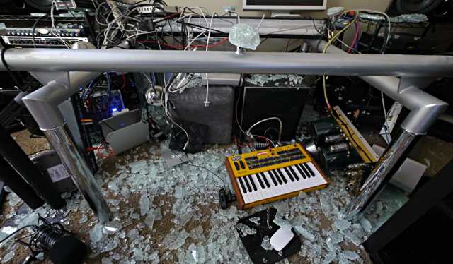 glass-desk-synth-damage.jpg