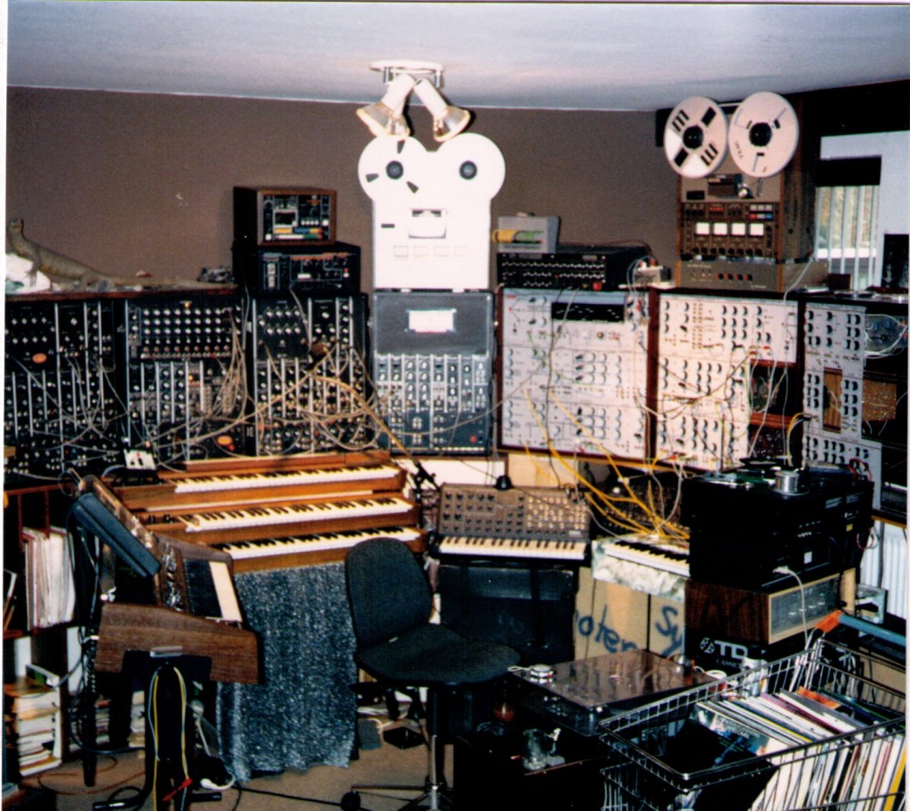 symboter-studio2-1024x913.jpg