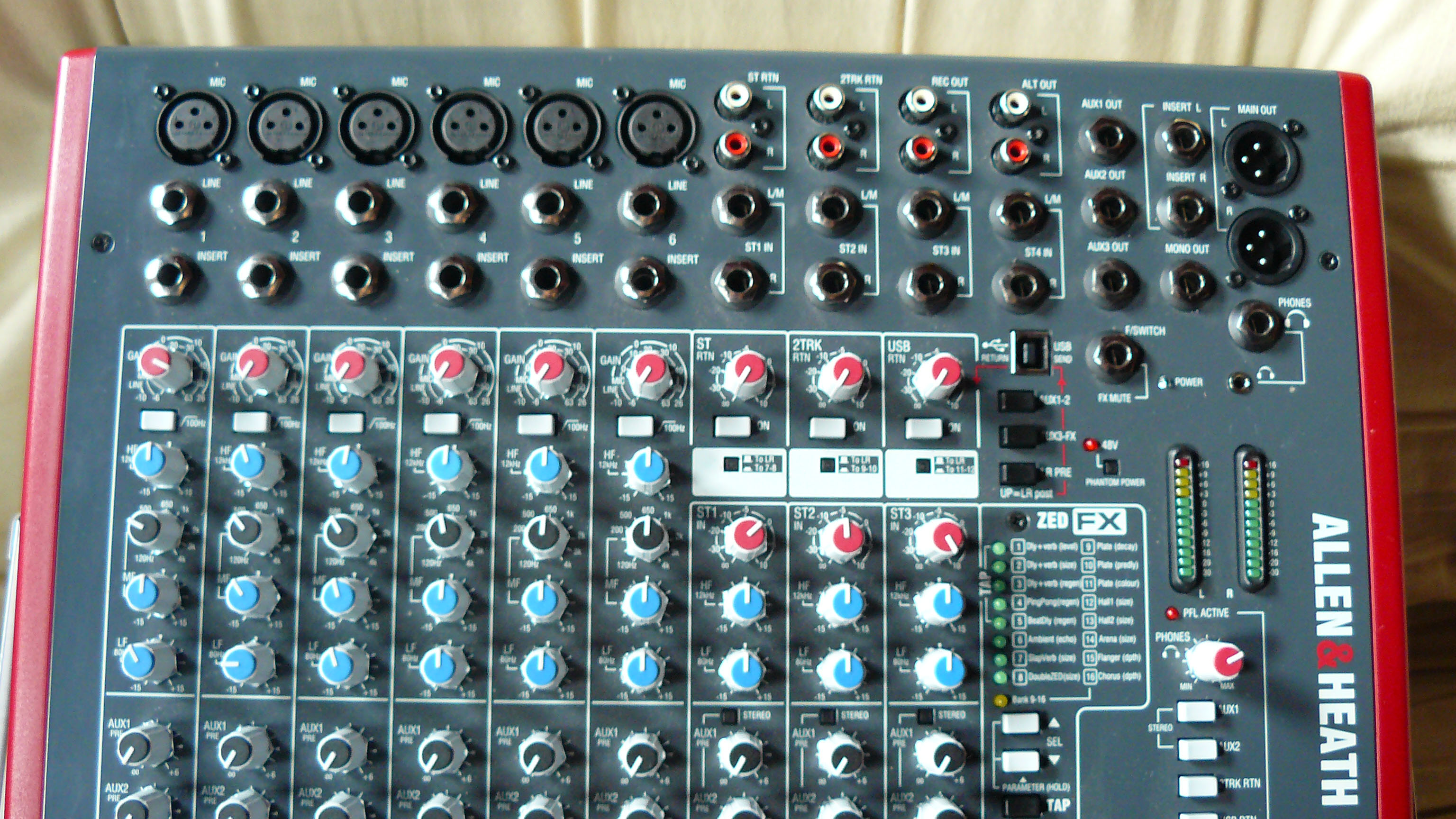 allen-heath-zed-12fx-700585.jpg