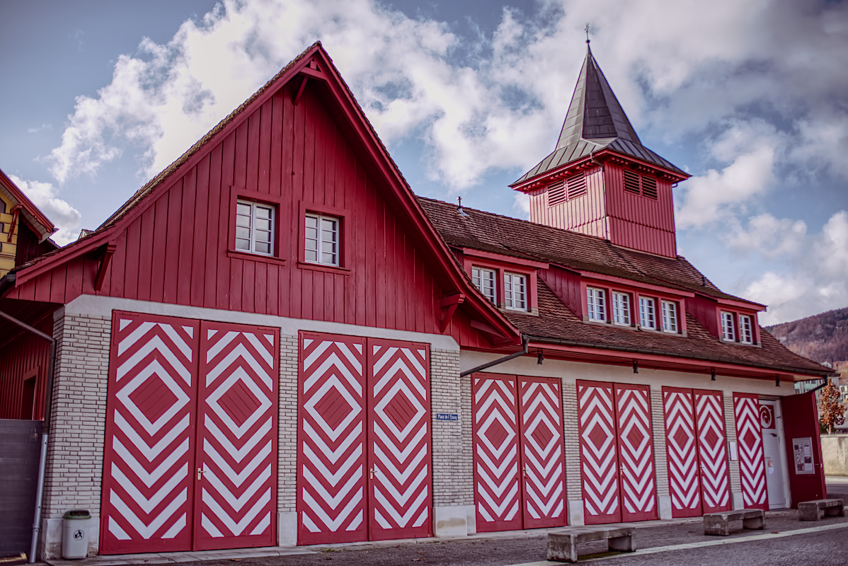 rotes.haus.delemont3.jpg