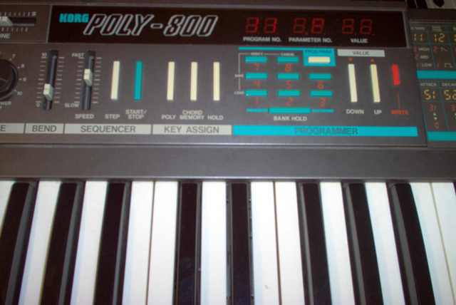 Korg%20Poly-800%20front%20panel.JPG