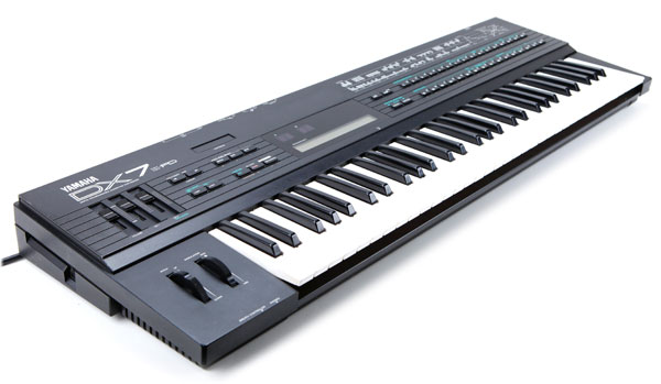 yamaha_dx7iifd_angle.jpg