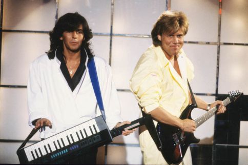 keytar_modern_talki_913698p.jpg