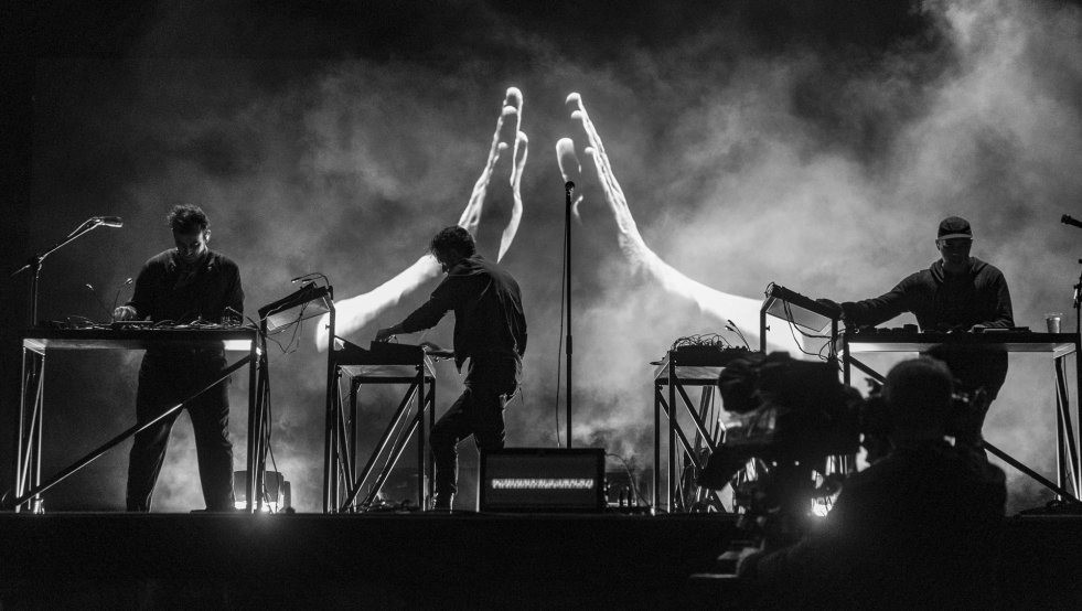 primavera-sound-festival-2016-moderat-9-main_image.jpg